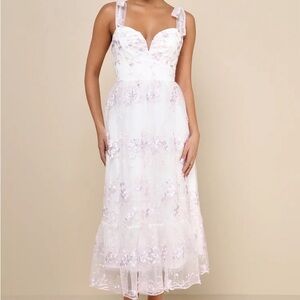 Lulu's White Floral Midi Dress